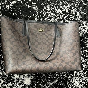 Coach Tote